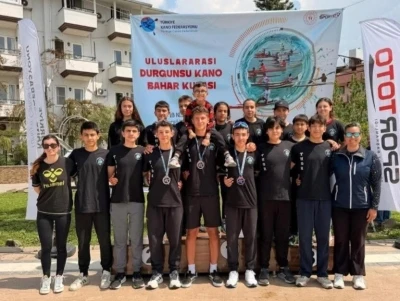 K&ouml;yceğizli kanocular 5 madalya kazandı
