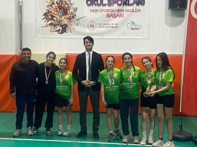 K&ouml;yceğizli &ouml;ğrenciler Futsal&rsquo;da İl ikincisi oldu
