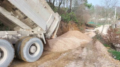 K&ouml;ylerde bakım &ccedil;alışması s&uuml;r&uuml;yor
