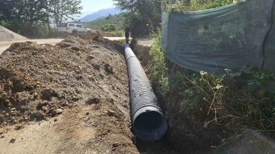 K&ouml;ylerde boru &ccedil;alışmaları s&uuml;r&uuml;yor
