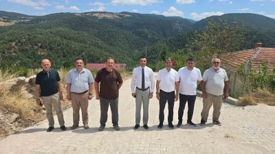 K&ouml;ylerde parke taşı d&ouml;şeme &ccedil;alışmaları s&uuml;r&uuml;yor
