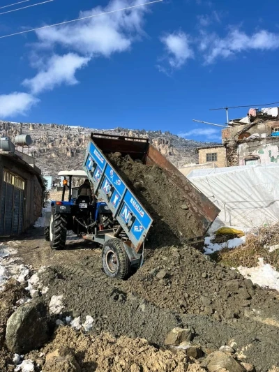 K&ouml;yl&uuml;ler el ele verdi, yarım bırakılan yolu birlikte yaptı
