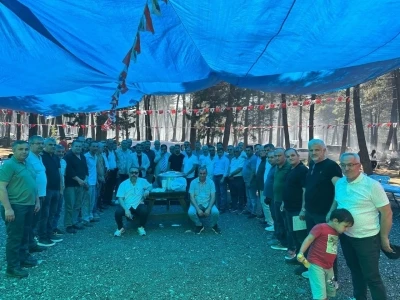 K&ouml;yl&uuml;ler geleneksel kır pikniğinde buluştu
