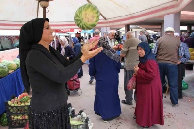 Köyün çalışkan kızı Esra’nın tarladan pazara uzanan umut hikayesi
