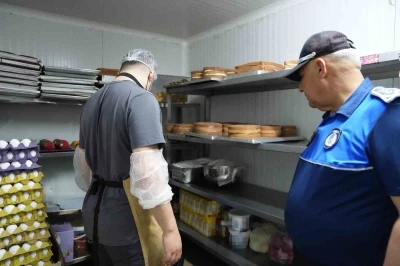 Kozan&rsquo;da bayram &ouml;ncesi imalathaneler denetlendi
