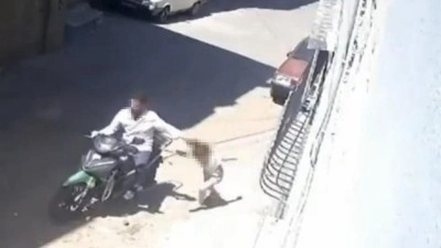 K&uuml;&ccedil;&uuml;k kızını motosikletle s&uuml;r&uuml;kleyen baba g&ouml;zaltına alındı