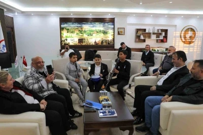 K&uuml;&ccedil;&uuml;k m&uuml;zisyenlere Başkandan destek s&ouml;z&uuml;
