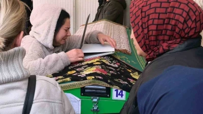 K&uuml;&ccedil;&uuml;k &Ouml;yk&uuml;, g&ouml;zyaşları arasında toprağa verildi
