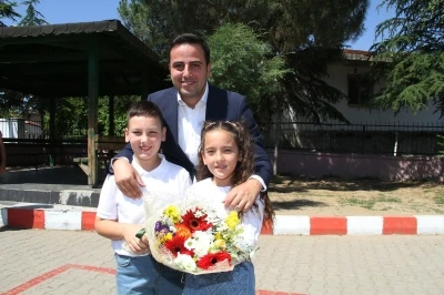 Kula&rsquo;da 5 bin 557 &ouml;ğrenci karne heyecanı yaşadı
