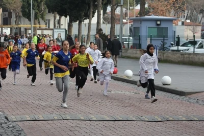 Kula&rsquo;da Atat&uuml;rk Kır Koşusu d&uuml;zenlendi
