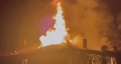 Kula’da gece saatlerinde yangın paniği
