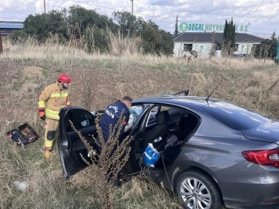 Kula’da otomobil tıra arkadan çarptı:1 yaralı

