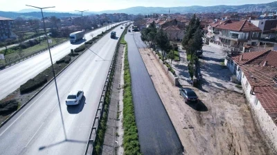 Kula&rsquo;da ulaşım konforu i&ccedil;in 8 bin tonluk asfalt &ccedil;alışması
