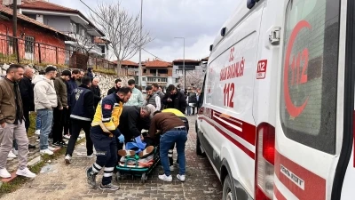 Kula&rsquo;da yarım saat arayla iki kaza: 5 yaralı
