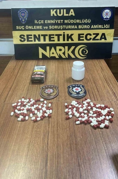 Kula polisi zehir tacirlerine göz açtırmıyor

