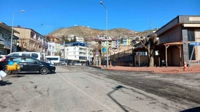 Kulp&rsquo;ta ağır ve orta hasarlı yapılar i&ccedil;in tahliye ve bor&ccedil;landırma s&uuml;reci başladı
