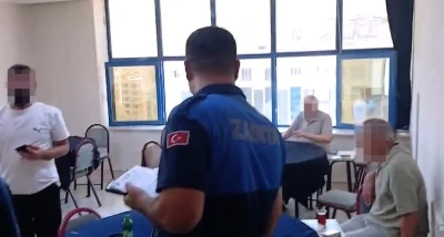 Kumar oynandığı tespit edilen ruhsatsız iş yeri m&uuml;h&uuml;rlendi
