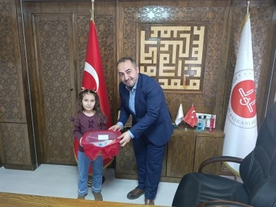 Kumbaradaki har&ccedil;lıklarını ihtiya&ccedil; sahibi ailelere bağışladılar
