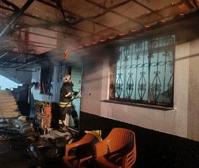 Kumlu&rsquo;da m&uuml;stakil ev yangını
