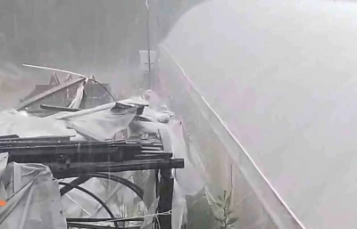 Kumluca&rsquo;da aniden bastıran dolu yağışı etkili oldu
