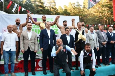 Kunduz’da Başpehlivan Feyzullah Öztürk
