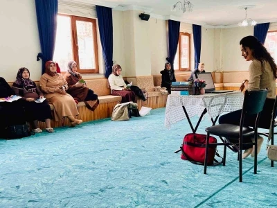 Kur&rsquo;an kursu kursiyerlerine SAHA eğitimi verildi
