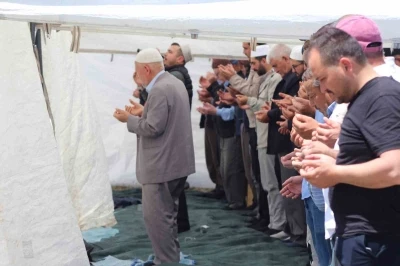 Kuraklıkla anılan Karapınar&rsquo;da yağışlar i&ccedil;in ş&uuml;k&uuml;r duası
