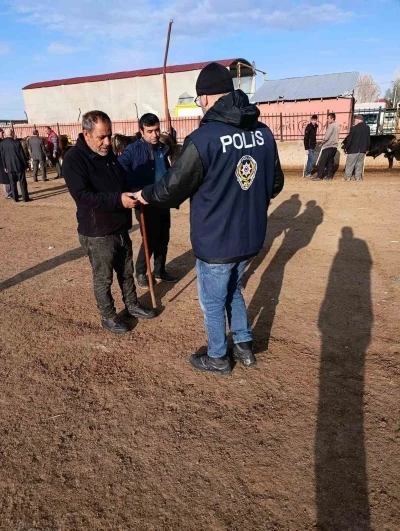 Kurban Bayramı &ouml;ncesinde Ağrı&rsquo;da sıkı denetim
