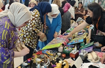 Kursiyerlerin el emeği g&ouml;z nuruyla hazırladığı eserler g&ouml;r&uuml;c&uuml;ye &ccedil;ıkıyor
