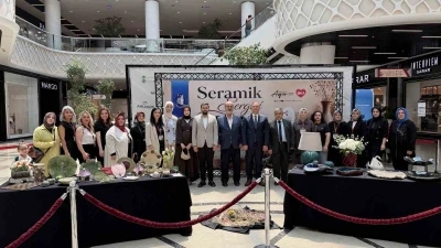 Kursiyerlerin seramik &uuml;r&uuml;nleri g&ouml;r&uuml;c&uuml;ye &ccedil;ıktı
