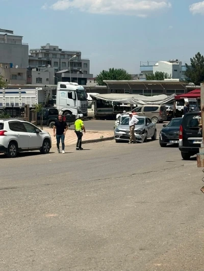 Kurtalan&rsquo;da maddi hasarlı trafik kazası
