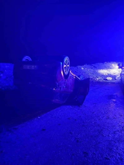 Kurtalan&rsquo;da otomobil devrildi, s&uuml;r&uuml;c&uuml; yaralandı
