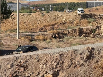 Kurtalan’da otomobil şarampole yuvarlandı: 1 yaralı
