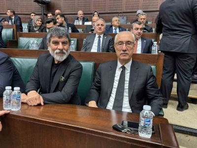 Kurtlar Vadisi&rsquo;nde &lsquo;Erdal K&ouml;m&uuml;rc&uuml;&rsquo; karakteriyle tanınan &uuml;nl&uuml; oyuncu Sefa Zengin AK Parti Grup Toplantısı&rsquo;na katıldı
