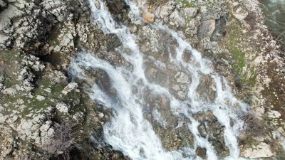 Kurumak &uuml;zere olan su kaynağı &ccedil;ağlayana d&ouml;n&uuml;şt&uuml;
