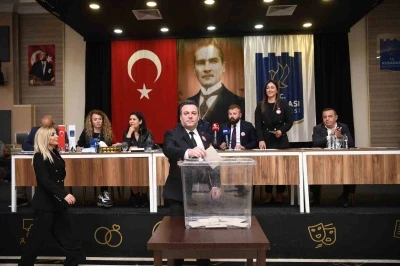 Kuşadası Belediye Başkanı G&uuml;nel&rsquo;in yerine Demirtaş getirildi
