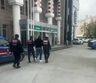 Kuşadası&rsquo;nda altın bilezik hırsızı yakalandı
