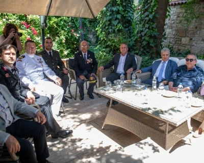 Kuşadası&rsquo;nda il&ccedil;e protokol&uuml; bayramlaştı
