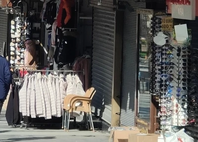 Kuşadası&rsquo;nda kuyumcu soygununa "kepenk" engeli

