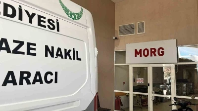 Kusmuğu boğazına ka&ccedil;an bebek hayatını kaybetti
