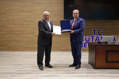 Kütahya Belediyesi’nden Zafer Haftası’nda Cihat Yaycı konferansı
