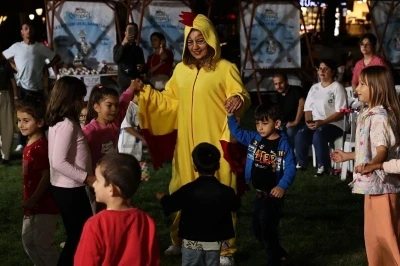 Kütahya Belediyesi renkli etkinliklerle çocukların yüzünü güldürdü
