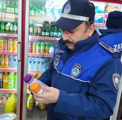 K&uuml;tahya Belediyesi Zabıta ekipleri, okul &ccedil;evrelerinde denetimlerini s&uuml;rd&uuml;r&uuml;yor
