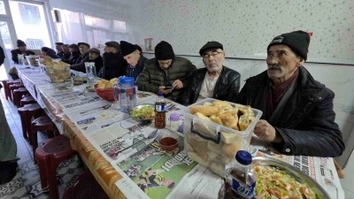 K&uuml;tahya&rsquo;da 45 yıllık "Askıda iftar" geleneği
