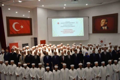 K&uuml;tahya&rsquo;da &rsquo;Aday Din G&ouml;revlileri 3. D&ouml;nem Mezuniyet T&ouml;reni&rsquo;
