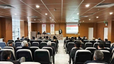 K&uuml;tahya&rsquo;da Bitki Koruma &Uuml;r&uuml;nleri Uygulayıcı Eğitimi d&uuml;zenlendi
