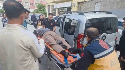 K&uuml;tahya&rsquo;da direksiyon başında rahatsızlanan s&uuml;r&uuml;c&uuml; kaza yaptı
