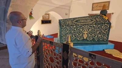 K&uuml;tahya&rsquo;da Ergun &Ccedil;elebi Hazretleri&rsquo;nin kabrinde d&uuml;zenleme

