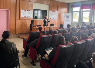 K&uuml;tahya&rsquo;da fen lisesi &ouml;ğrencilerine avukatlık mesleği tanıtıldı

