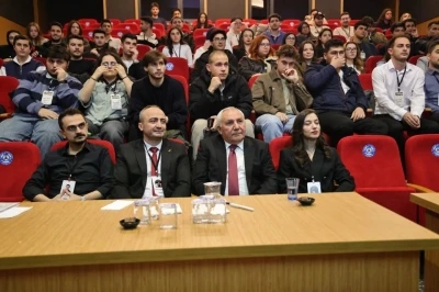 K&uuml;tahya&rsquo;da gen&ccedil; zihinler geleceğe ışık tuttu
